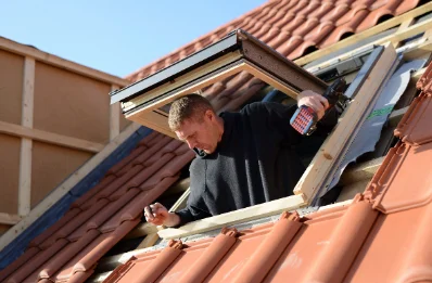 Pose de fenêtres de toit Velux à Poëzat